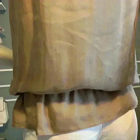 Robbi & Nikki Beige Sequined Sparkling Top with Silk Overlay. Size XS. - Picture 4 of 8